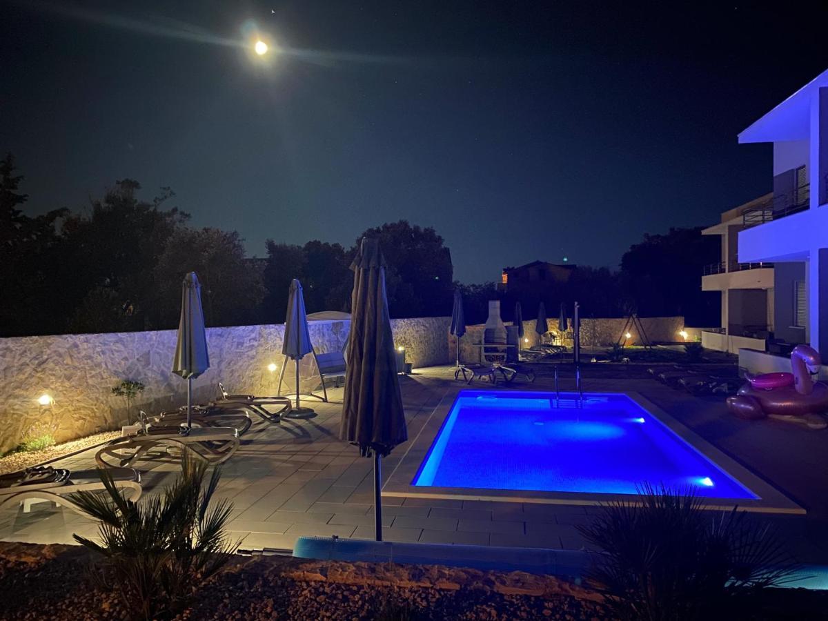 1Oak Rentals Vir Luaran gambar